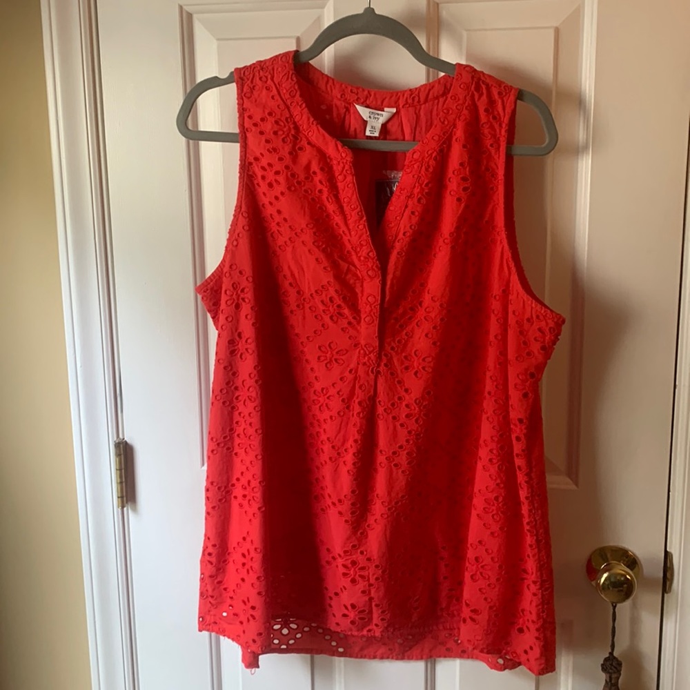 Crown and Ivy eyelet top - size XL